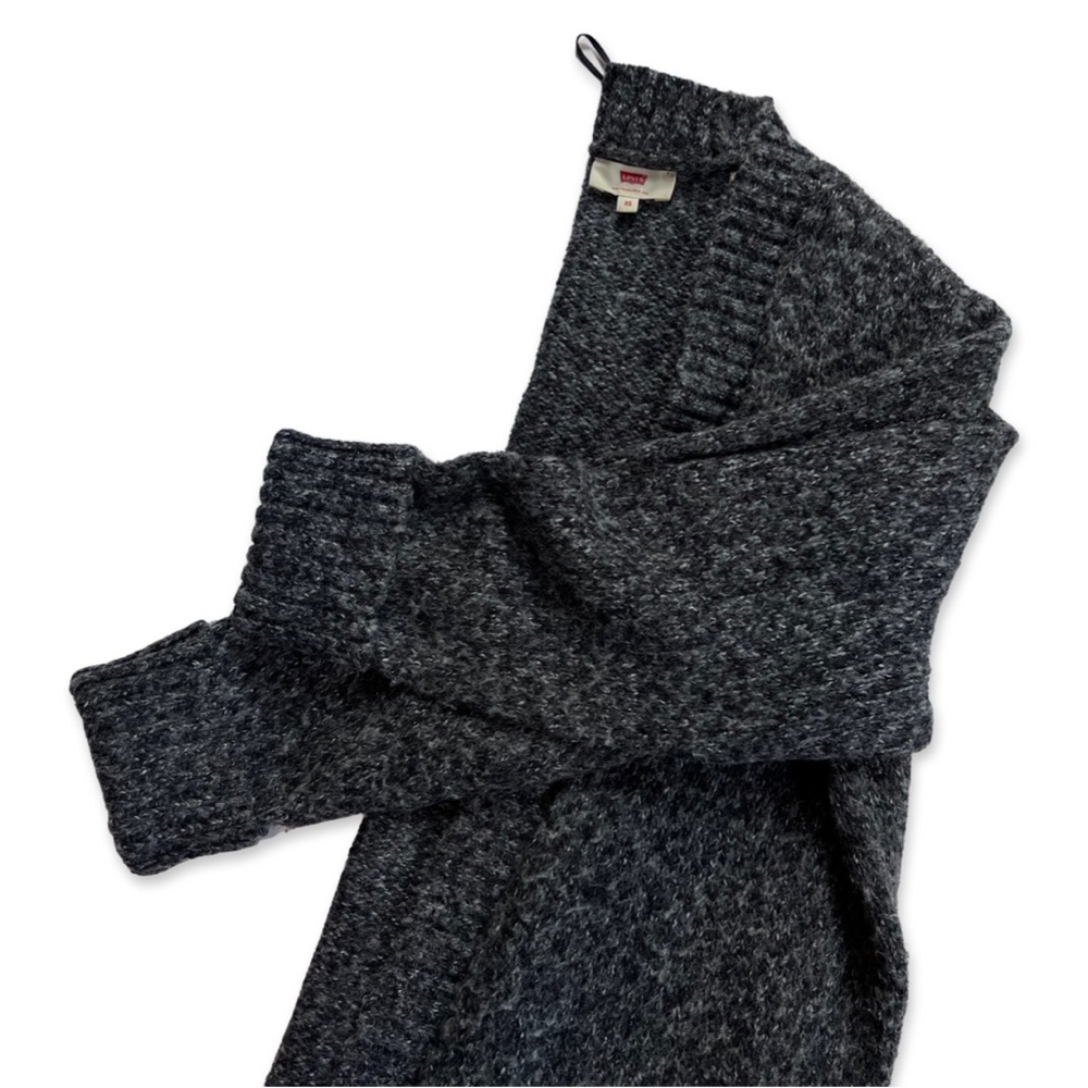 Levi’s sweater
